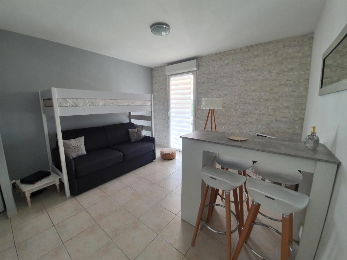studio presqu'île Fouras proche de la plage parking privé Esterno foto