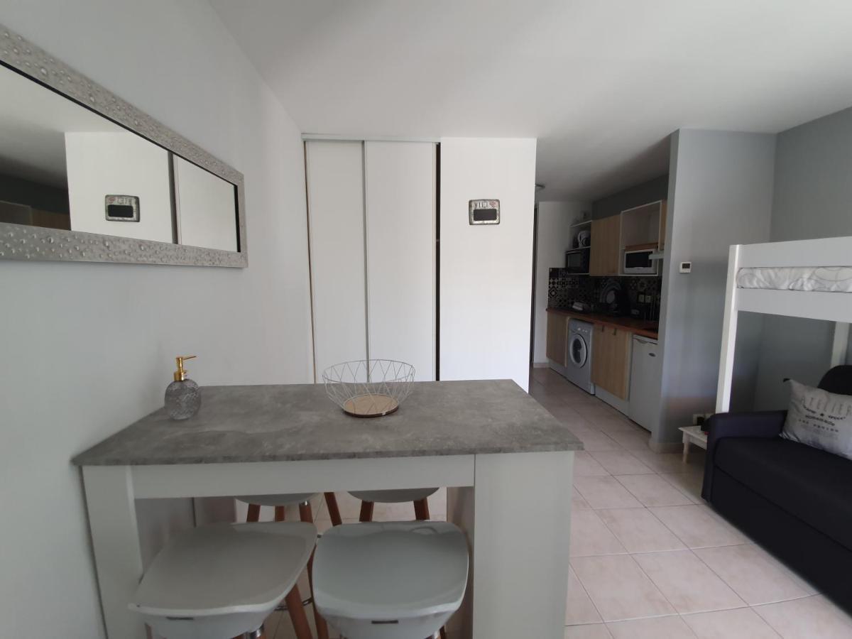 studio presqu'île Fouras proche de la plage parking privé Esterno foto