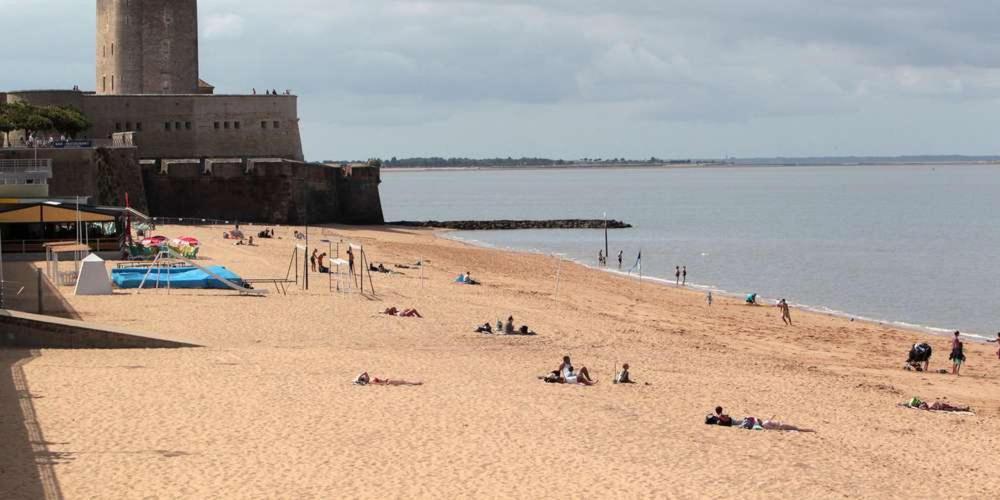 studio presqu'île Fouras proche de la plage parking privé Esterno foto